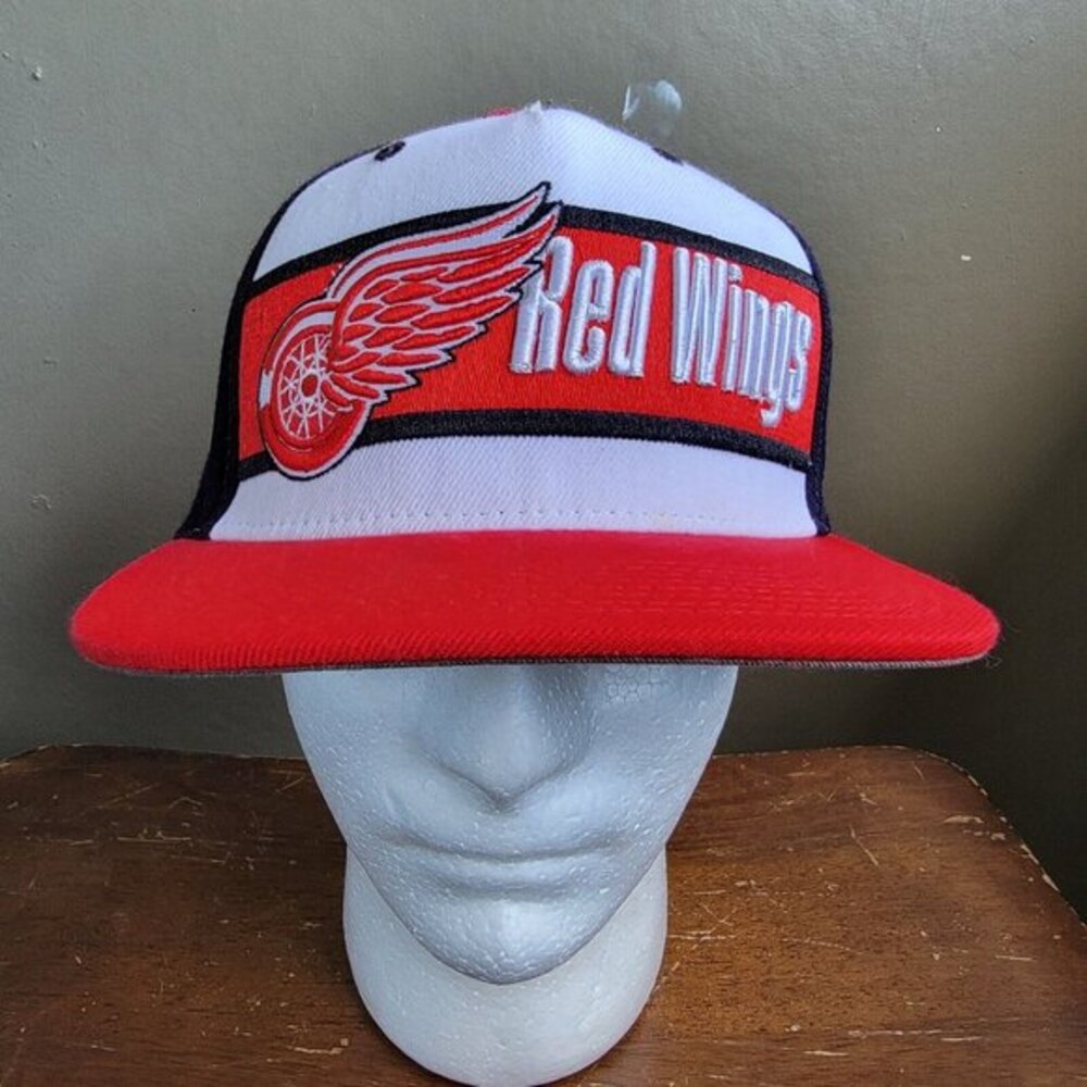 Zephyr NHL Detroit Red Wings "Avenue" Flat Bill SnapBack Hat Cap Red Black
